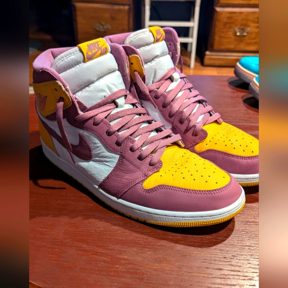 Nike Air Jordan 1 High OG 'Brotherhood'